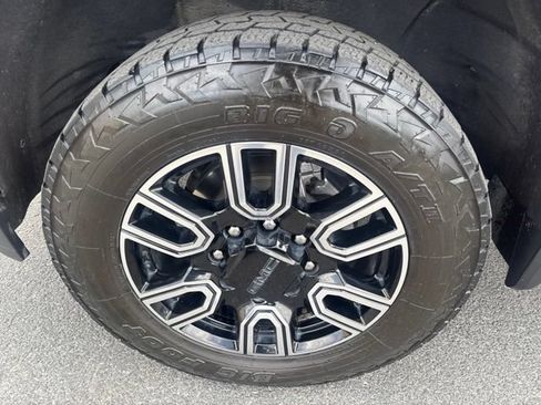 Used 2020 GMC Sierra 3500 AT4 w/ AT4 Premium Package AWD/4WD image 39
