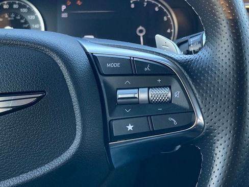 Used 2025 Genesis G70 2.5T RWD image 14