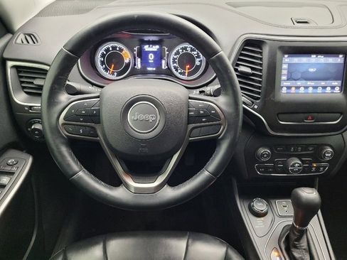 Used 2019 Jeep Cherokee Latitude Plus w/ Comfort/Convenience Group image 22