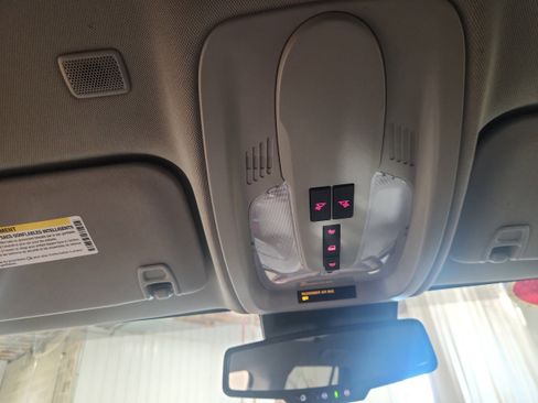 Used 2016 GMC Terrain SLT image 19