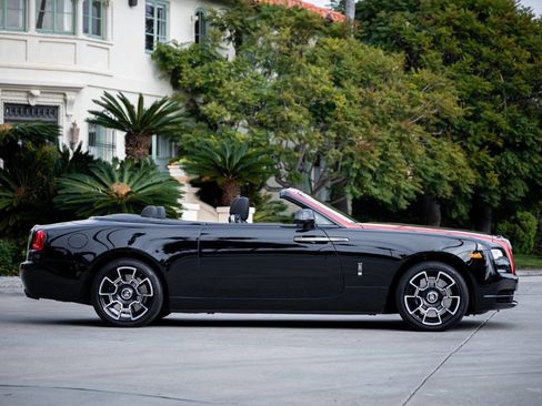 Used 2019 Rolls-Royce Dawn image 27