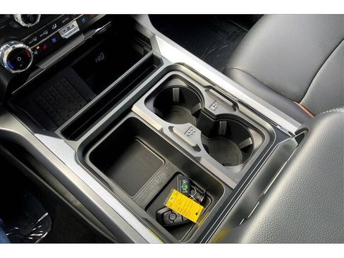 Used 2025 Ford F350 Lariat image 19