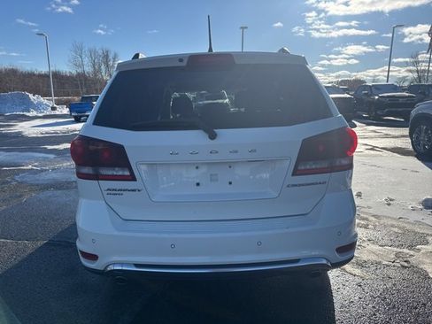 Used 2017 Dodge Journey Crossroad w/ Flexible Seating Group image 4