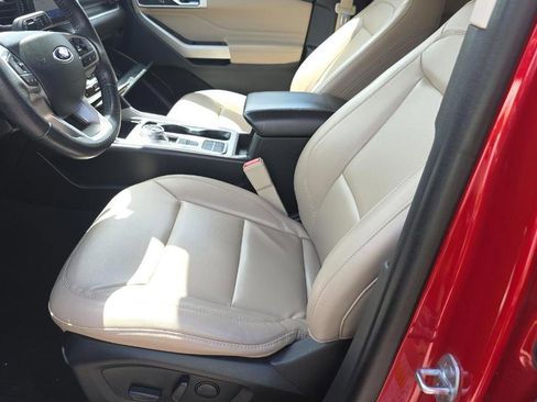 Used 2021 Ford Explorer XLT w/ Equipment Group 202A RWD image 6