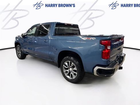 Used 2024 Chevrolet Silverado 1500 LT image 2