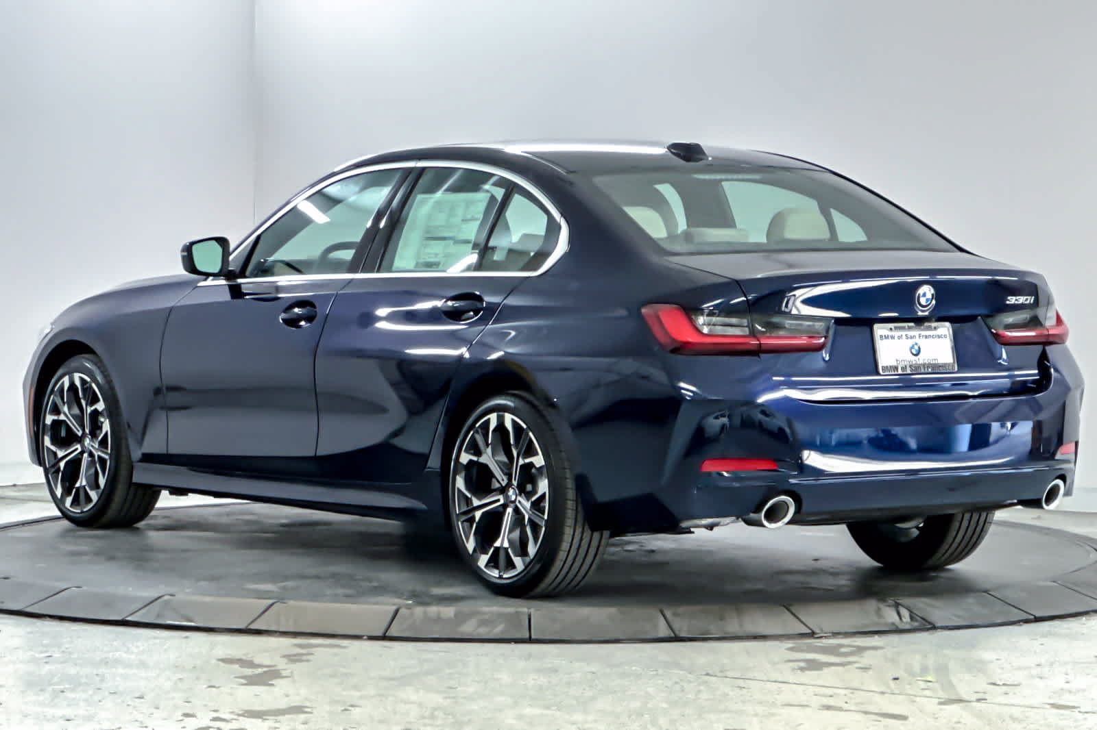 Used 2026 BMW 330i Sedan w/ Premium Package RWD image 6