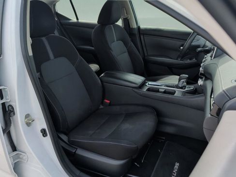Used 2020 Nissan Sentra SV FWD image 18