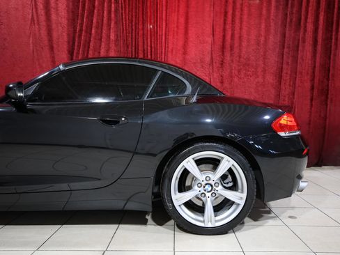 Used 2011 BMW Z4 sDrive35i image 6