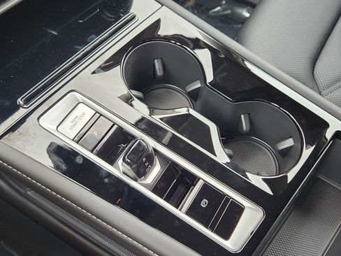 New 2026 Volkswagen Atlas SE image 10