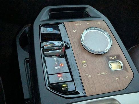 New 2026 BMW iX xDrive60 image 12