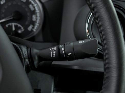 Used 2021 Toyota Tacoma TRD Off-Road AWD/4WD image 28