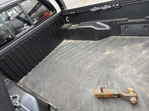 Used 2021 Toyota Tacoma SR image 13