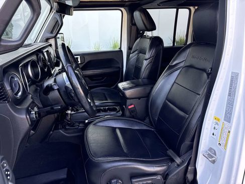 Used 2018 Jeep Wrangler Unlimited Sahara AWD/4WD image 20