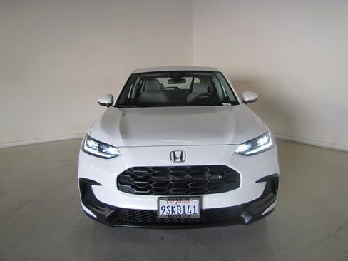 Certified 2025 Honda HR-V LX image 26