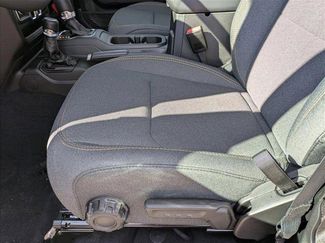 New 2025 Jeep Gladiator Sport video 4