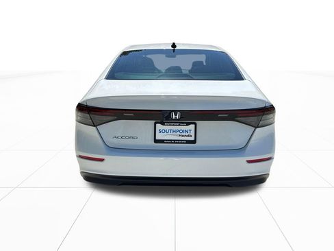 Certified 2025 Honda Accord SE image 7