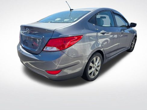 Used 2016 Hyundai Accent SE FWD image 4