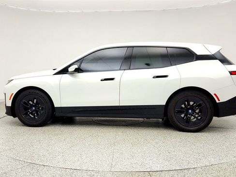 Used 2023 BMW iX xDrive50 w/ Premium Package AWD/4WD image 8