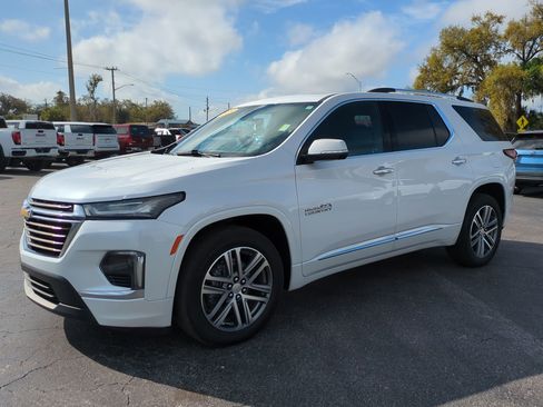Used 2023 Chevrolet Traverse High Country FWD image 8