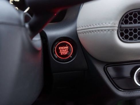 Used 2025 Honda HR-V EX-L image 17