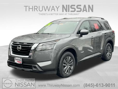 Certified 2024 Nissan Pathfinder SV AWD/4WD image 1