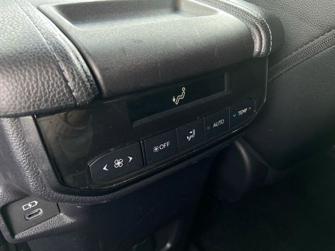 Used 2025 Toyota Grand Highlander AWD image 14