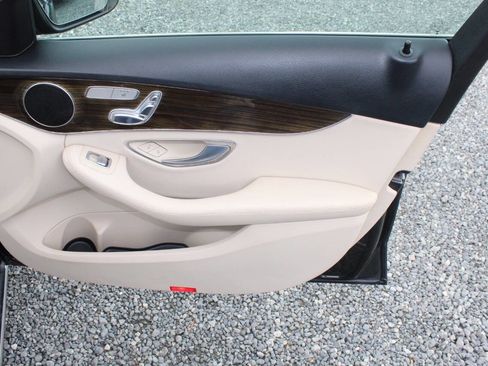 Used 2017 Mercedes-Benz C 300 4MATIC Sedan image 24