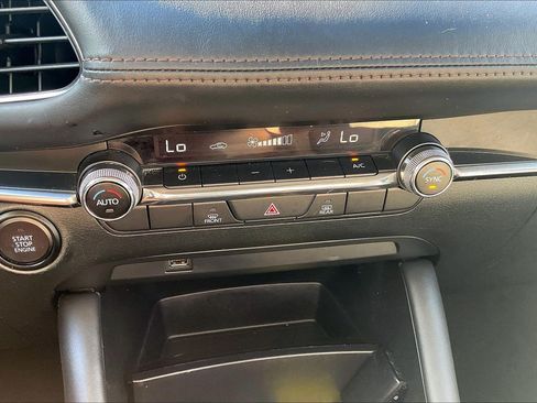 Used 2019 MAZDA MAZDA3 Sedan w/ Select Package FWD image 29