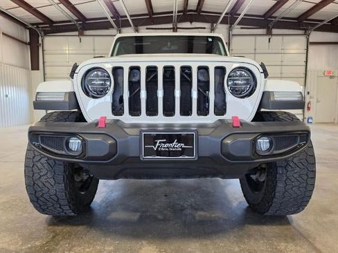 Used 2020 Jeep Wrangler Unlimited Sahara AWD/4WD image 8