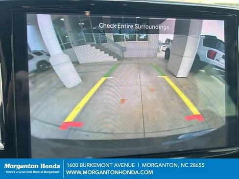 Used 2024 Chrysler Pacifica Touring-L FWD image 24