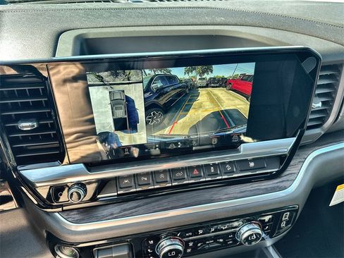 New 2026 GMC Sierra 1500 SLT image 29