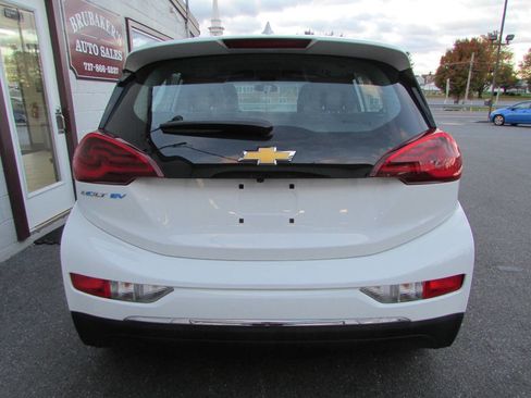 Used 2017 Chevrolet Bolt LT image 3