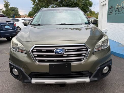 Used 2017 Subaru Outback 3.6R Touring AWD/4WD image 6