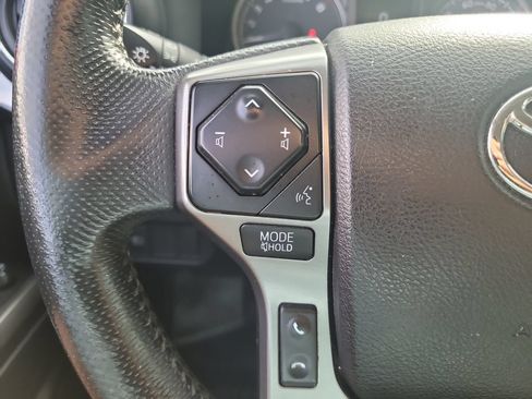 Used 2021 Toyota Tacoma SR5 RWD image 30