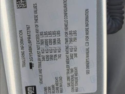 Used 2023 Cadillac Escalade Premium Luxury image 16