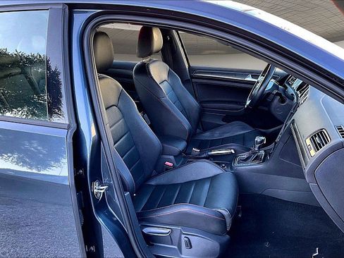 Used 2018 Volkswagen GTI Autobahn FWD image 6