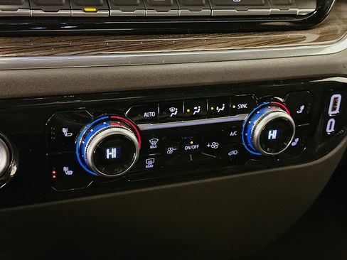 Used 2024 GMC Sierra 1500 Elevation image 24