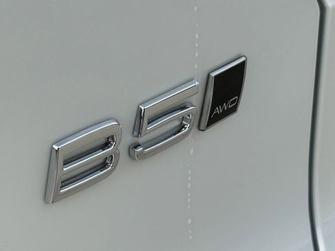 New 2026 Volvo XC40 B5 Plus w/ Protection Package Premier image 8