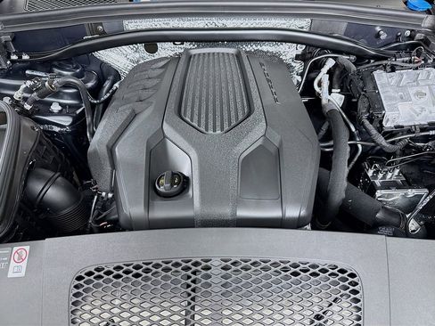 New 2026 Porsche Macan image 35