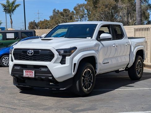 Used 2025 Toyota Tacoma 4x4 Double Cab image 11