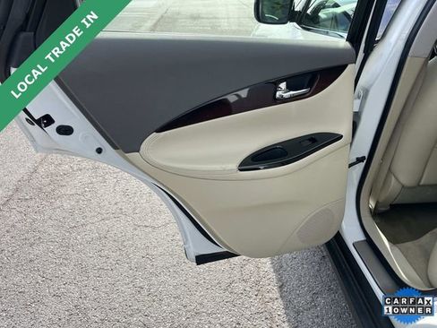 Used 2015 INFINITI QX50 Journey w/ Premium Package image 17