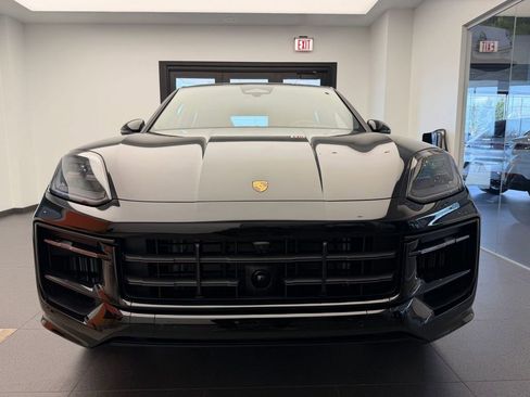 New 2026 Porsche Cayenne Coupe AWD/4WD image 23