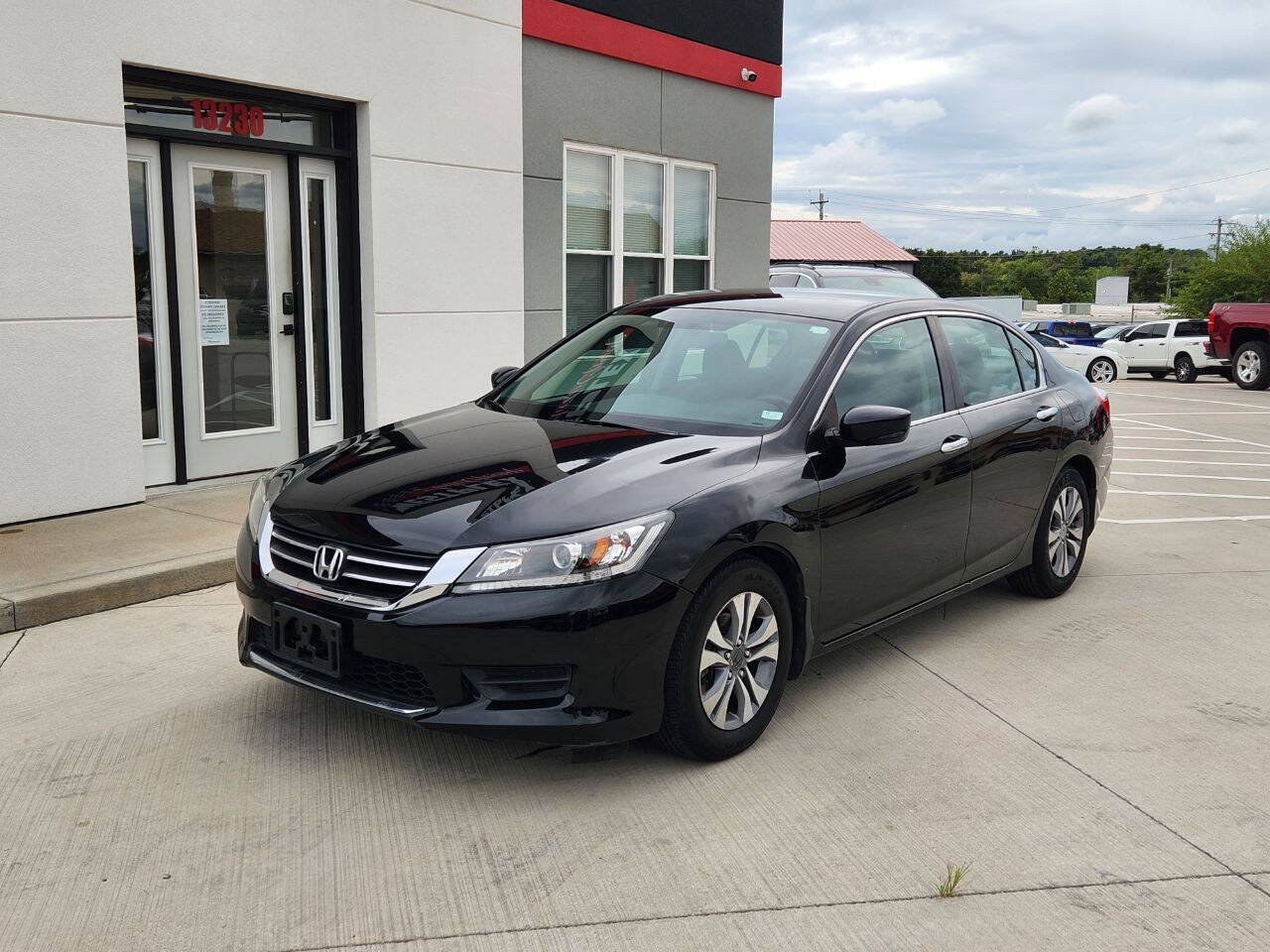 Used 2013 Honda Accord LX image 2