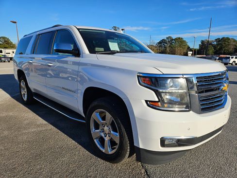 Used 2020 Chevrolet Suburban Premier image 8
