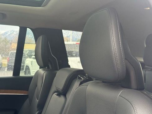 Used 2025 Volvo XC90 B6 Ultra image 26