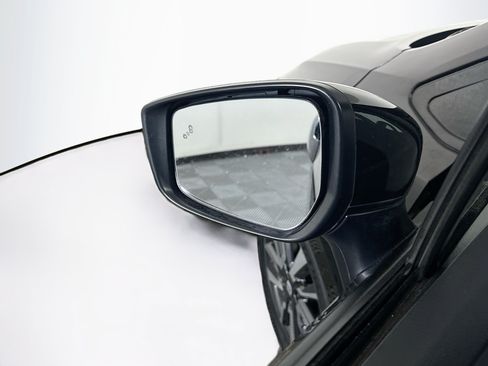 Used 2025 Nissan Versa SV FWD image 16