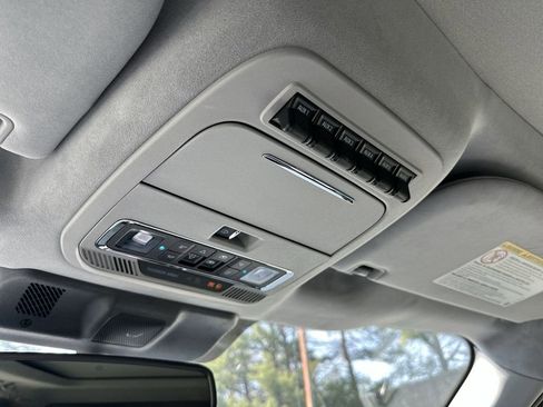 Used 2024 Ford F450 Limited w/ FX4 Off-Road Package image 22