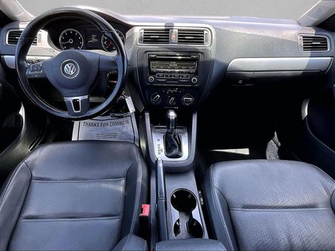 Used 2013 Volkswagen Jetta SE FWD image 16