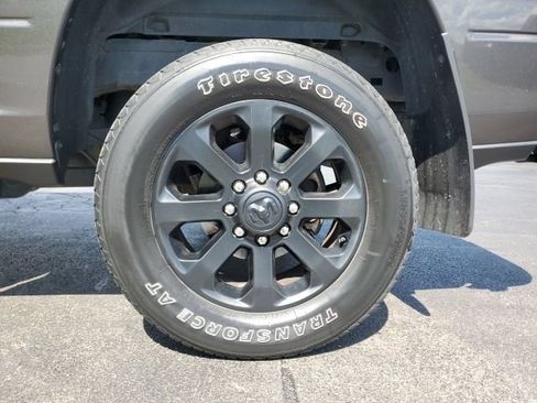 Used 2023 RAM 2500 Big Horn w/ Night Edition AWD/4WD image 9