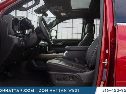 Used 2025 Chevrolet Silverado 2500 High Country w/ High Country Premium Package AWD/4WD image 3